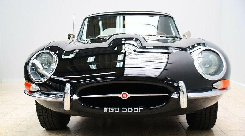 Second-hand Jaguar E-Type 286 CP (210 kW) 1968 Negru Cabrio