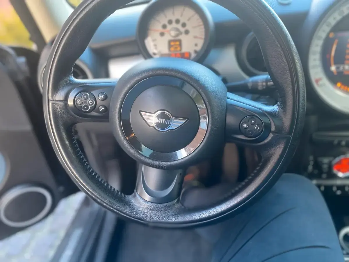 Used Mini Cooper 122 HP (89 kW) 2013 Brown Hatchback