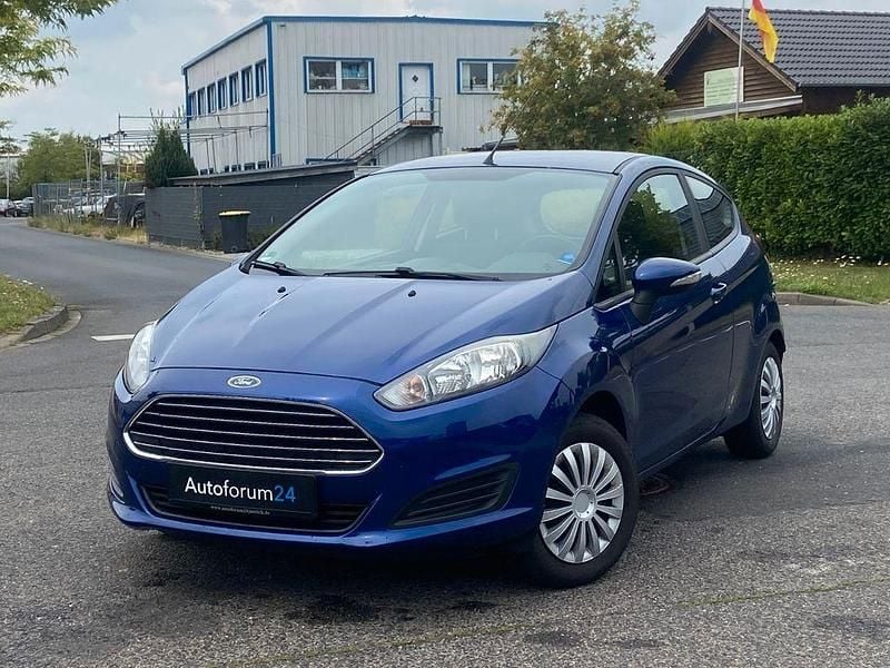 Blau Gebraucht 2014 Ford Fiesta Trend Kleinwagen | 2.650 € (Superpreis) - Bild 1/4