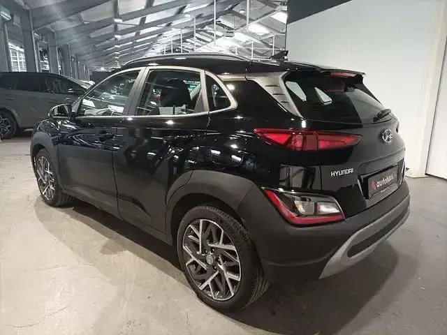 Gebraucht Hyundai Kona Trend 141 PS (103 kW) 2023 Schwarz SUV