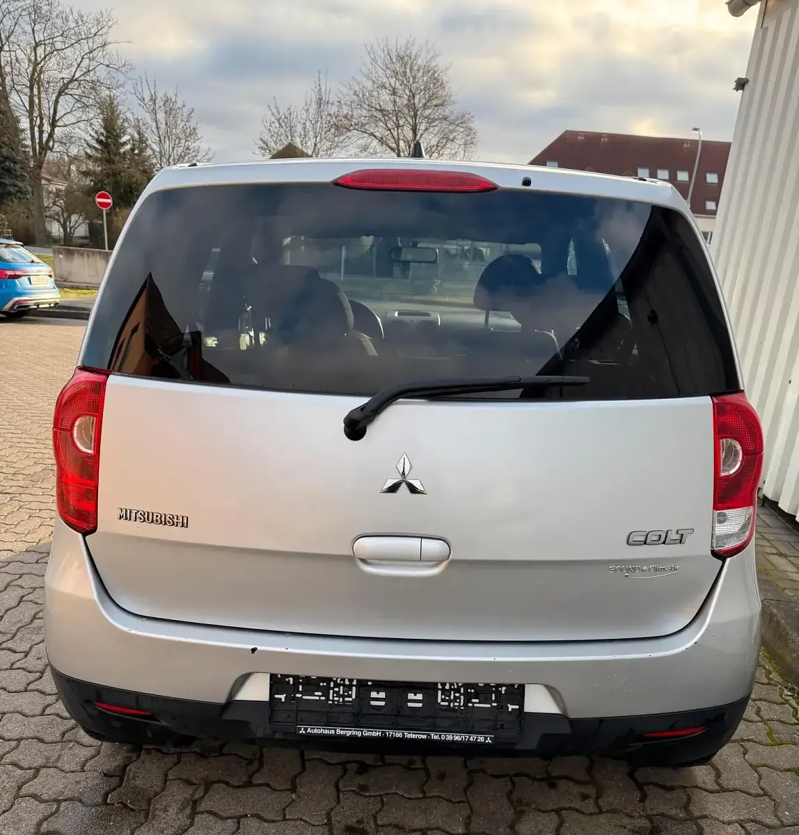 Gebraucht Mitsubishi Colt 75 PS (55 kW) 2010 Grau Kleinwagen