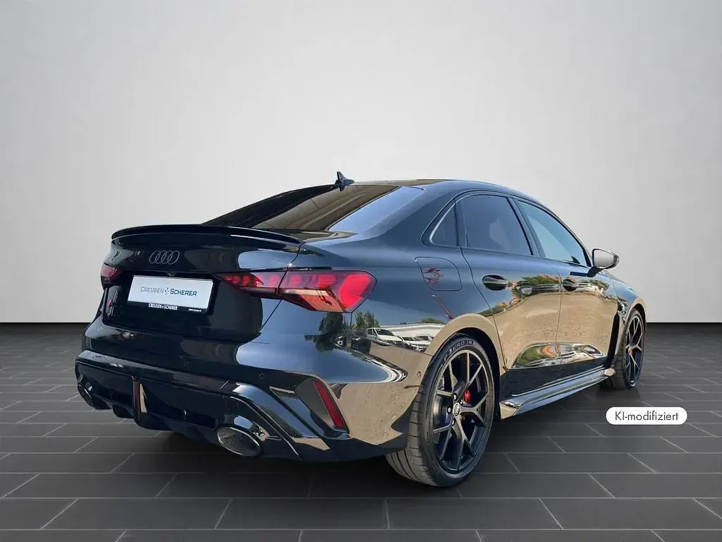 Neu Audi RS3 Advanced 400 PS (294 kW) 2026 Mythosschwarz metallic (metallic) Limousine