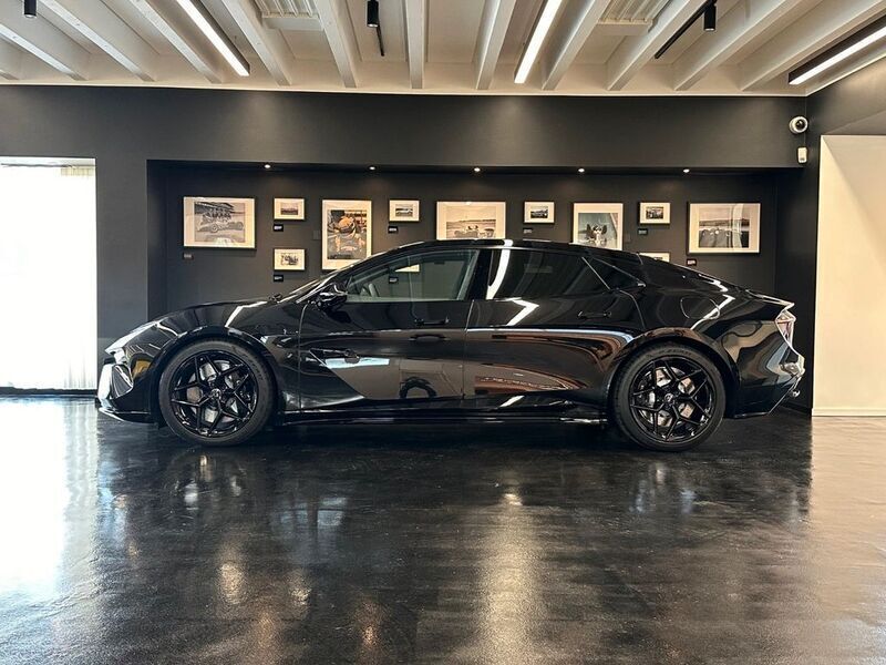 Neu Lotus Emeya 450 kW (612 PS) 2025 Schwarz Kleinwagen