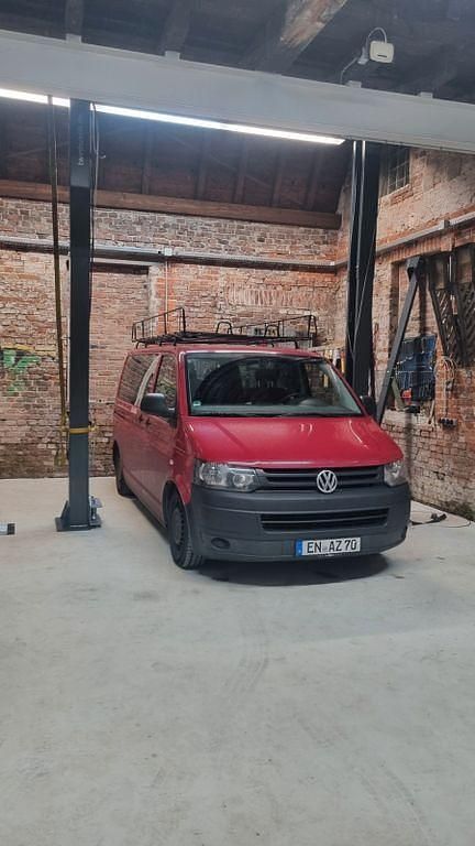 Gebraucht VW T5 140 PS (102 kW) 2012 Rot Van