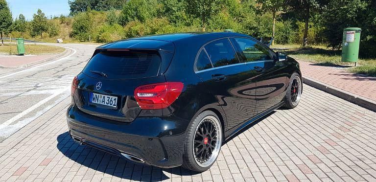 Gebraucht Mercedes A200 AMG line 156 PS (114 kW) 2016 Schwarz Limousine