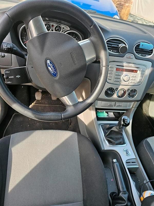 Gebraucht Ford Focus Sport 125 PS (91 kW) 2009 Schwarz Limousine