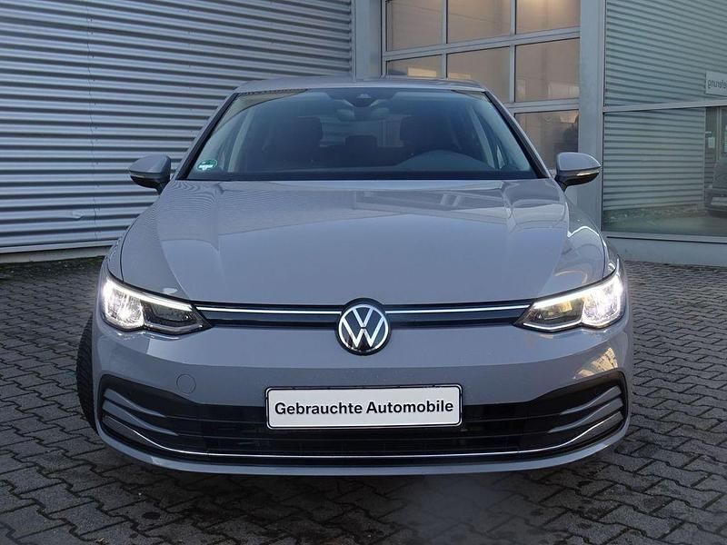 Gebraucht VW Golf VIII Active 150 PS (110 kW) 2023 Moonstone gray Limousine