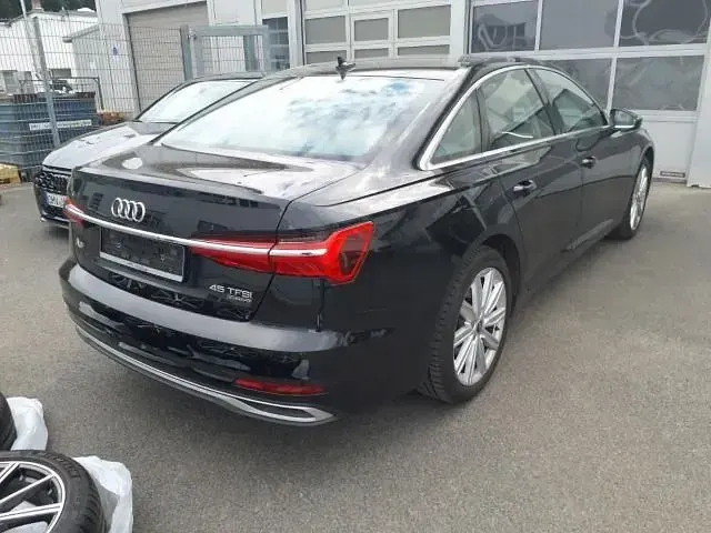 Gebraucht Audi A6 Advanced Plus 265 PS (194 kW) 2024 Mythosschwarz metallic Limousine