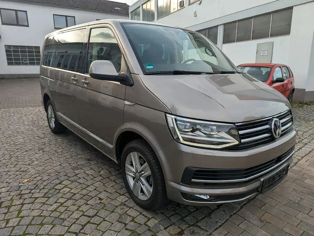 Gebraucht VW Multivan 150 PS (110 kW) 2016 Beige Van / Kleinbus