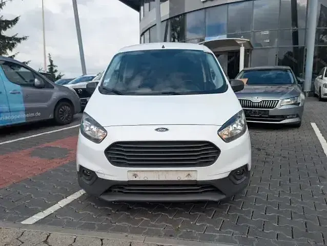 Gebraucht Ford Transit Trend 101 PS (74 kW) 2021 Weiß Van