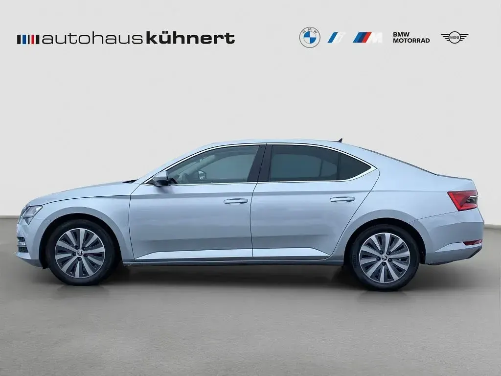 Gebraucht Skoda Superb Style 190 PS (139 kW) 2022 Silber Limousine