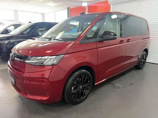 Begagnad VW Multivan Basis 204 HK (150 kW) 2023 Röd Minibuss