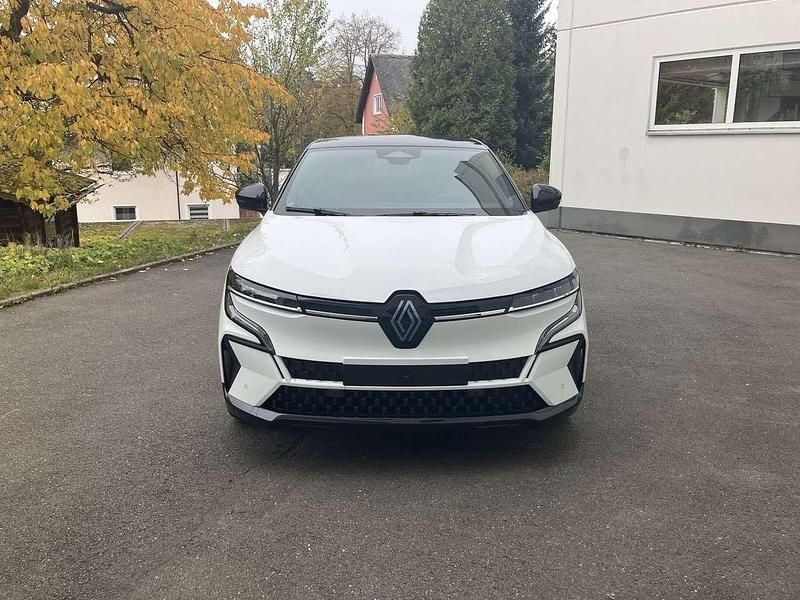 Gebraucht Renault Megane E-Tech Iconic 55 kW (75 PS) 2024 Weiß Limousine