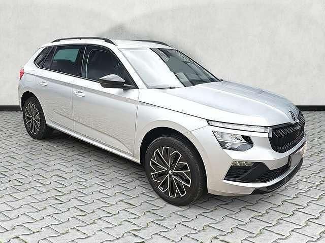 Neu Skoda Kamiq Selection 116 PS (85 kW) 2025 Silber metallic SUV
