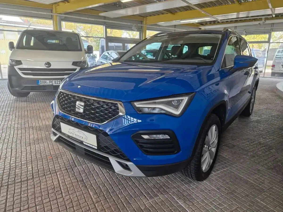Usado Seat Ateca Style 150 CV (110 kW) 2023 Azul SUV