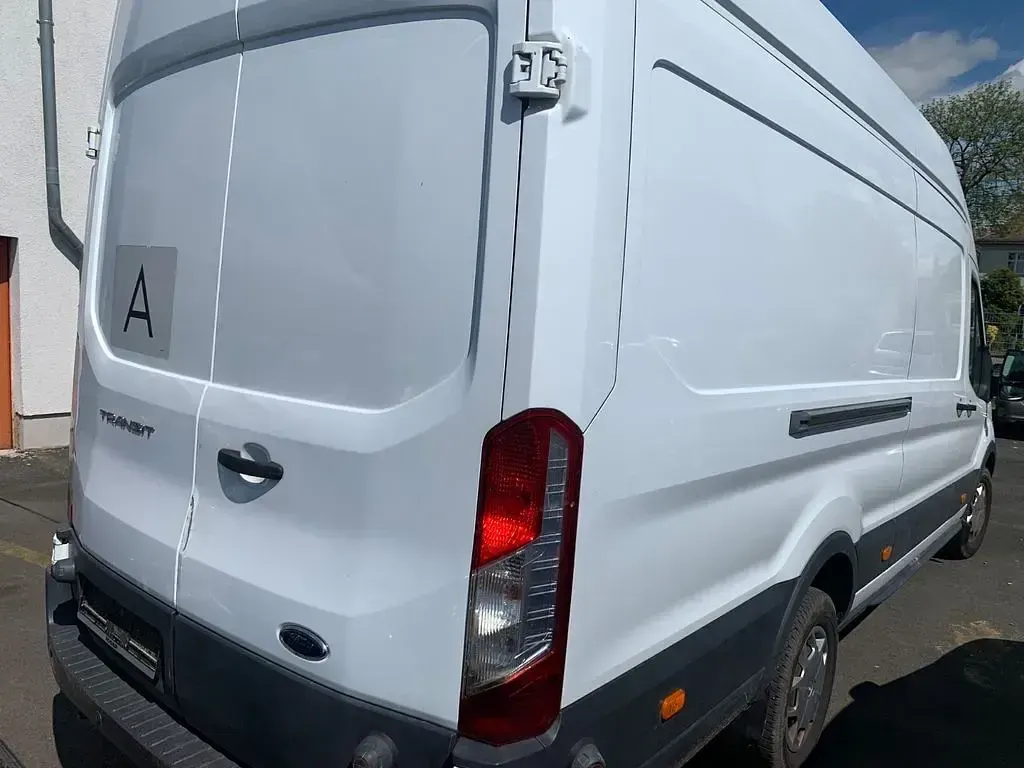 Gebraucht Ford Transit Trend 170 PS (125 kW) 2017 Weiß Van / Kleinbus