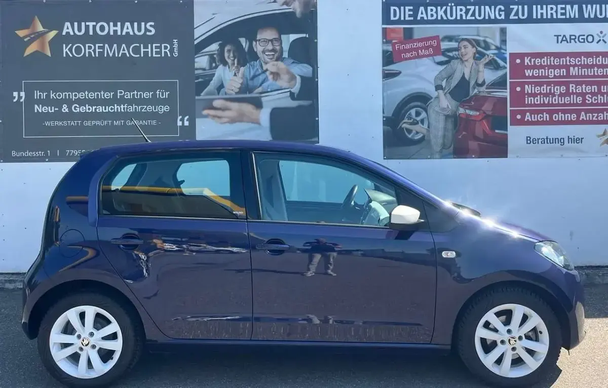 Gebraucht Skoda Citigo 60 PS (44 kW) 2015 Dark saphire (metallic) Kleinwagen