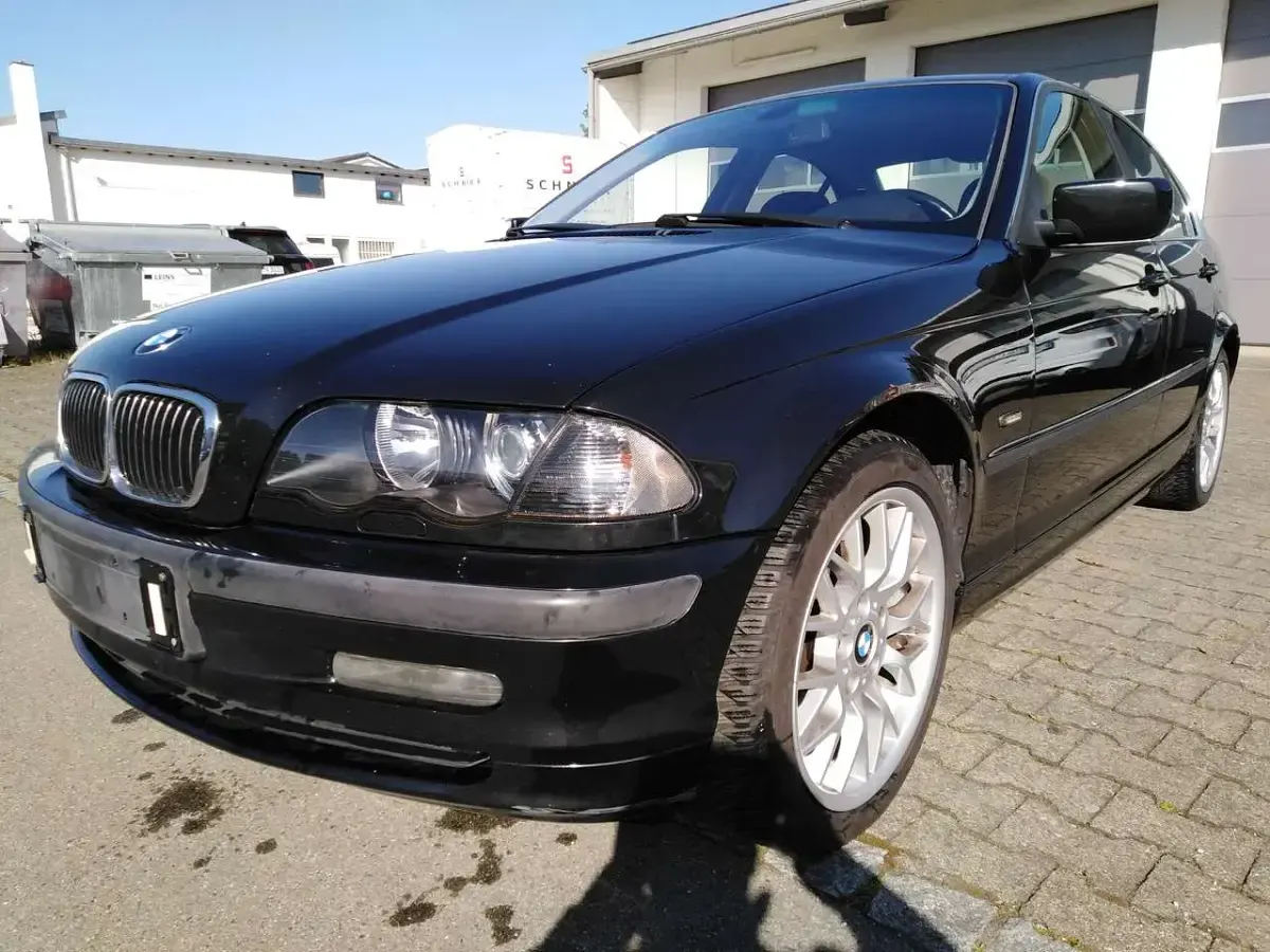 Second-hand BMW 323 170 CP (125 kW) 1999 Negru Berlinǎ