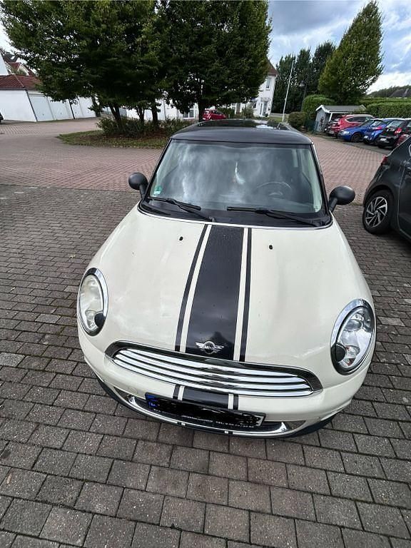 Weiß Gebraucht 2010 Mini ONE Kleinwagen | 5.100 € (Fairer Preis) - Bild 1/4