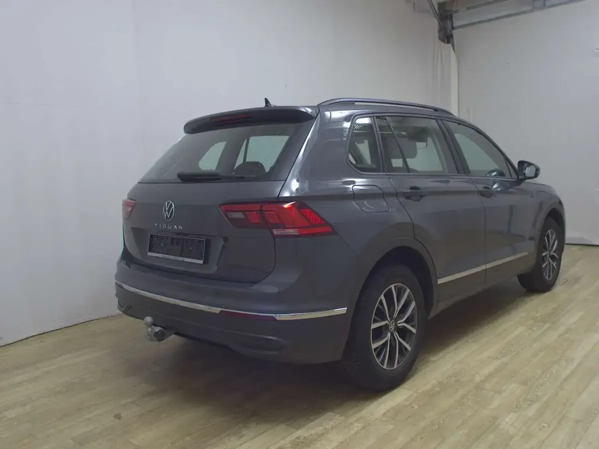 Gebraucht VW Tiguan Life 150 PS (110 kW) 2022 Grau SUV