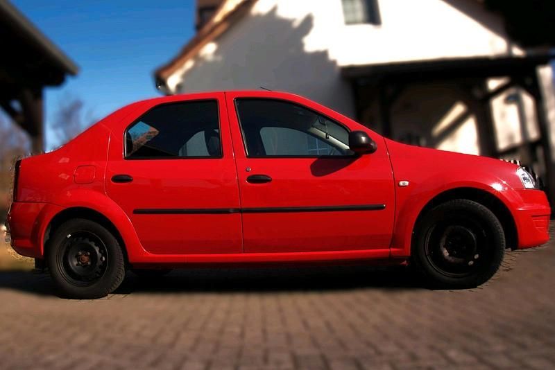 Gebraucht Dacia Logan 75 PS (55 kW) 2010 Rot Limousine