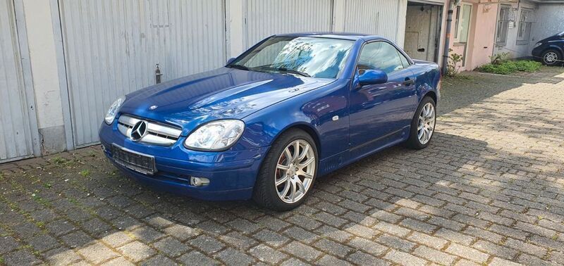 Blau Gebraucht 1997 Mercedes SLK200 Cabrio | 4.700 € (Etwas zu teuer) - Bild 1/4