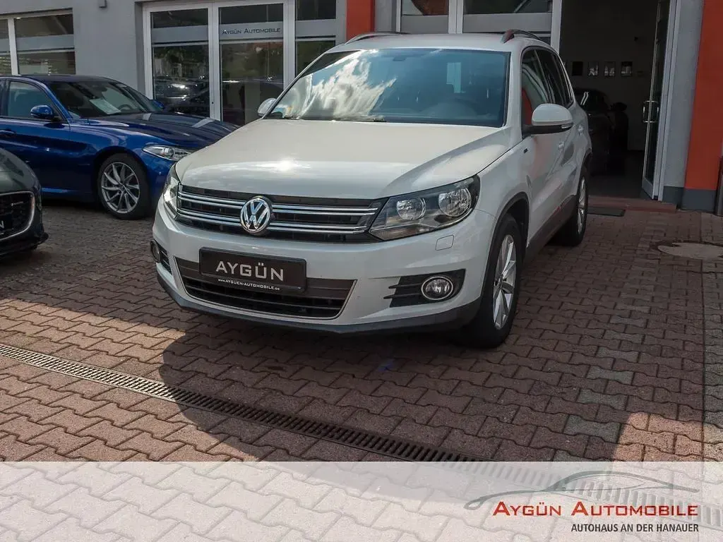 Gebraucht VW Tiguan LOUNGE 160 PS (117 kW) 2015 Weiß SUV