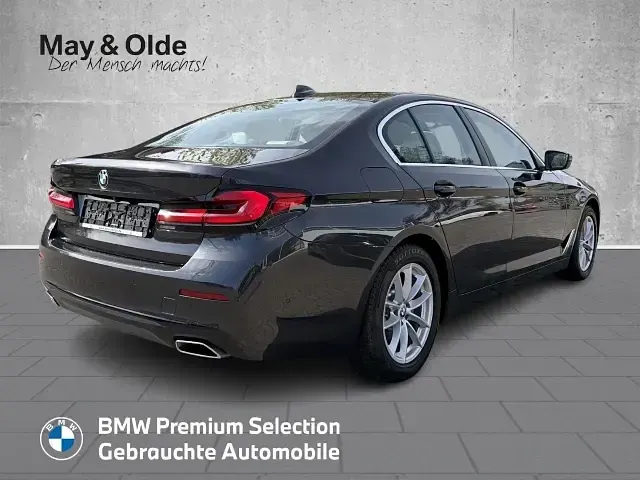 Gebraucht BMW 520 190 PS (139 kW) 2022 Grau Limousine