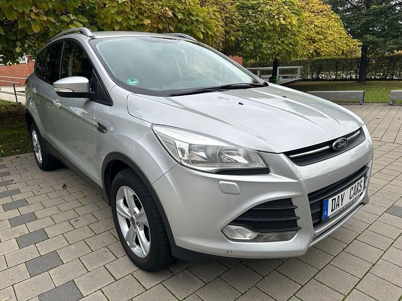 Gebraucht Ford Kuga Trend 150 PS (110 kW) 2014 Silber SUV