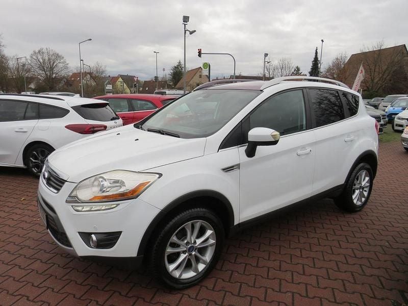 Gebraucht Ford Kuga Titanium 163 PS (119 kW) 2012 Weiß SUV
