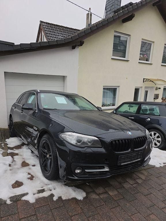 Gebraucht BMW 520 184 PS (135 kW) 2014 Schwarz Kombi