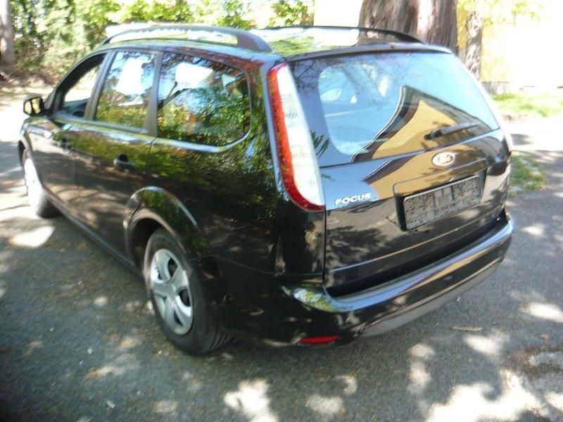 Usata Ford Focus 101 CV (74 kW) 2011 Nero Berlina