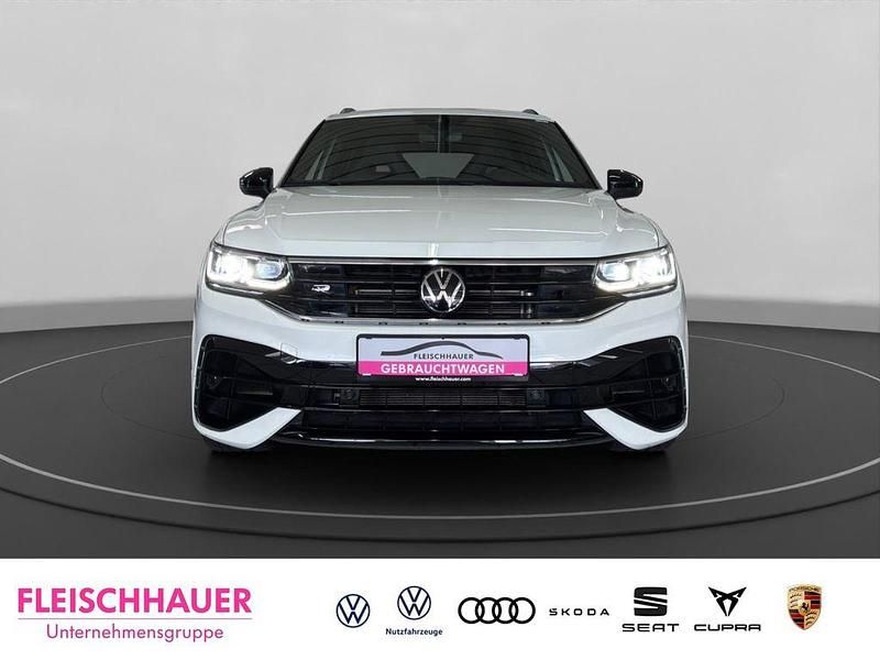 Gebraucht VW Tiguan Design 320 PS (235 kW) 2024 Oryxweiß perlmutteffekt SUV