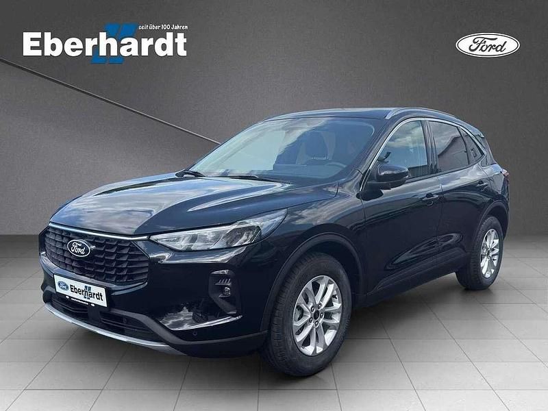 Obsidianschwarz metallic Neu 2025 Ford Kuga Titanium SUV | 30.990 € (Fairer Preis) - Bild 1/4