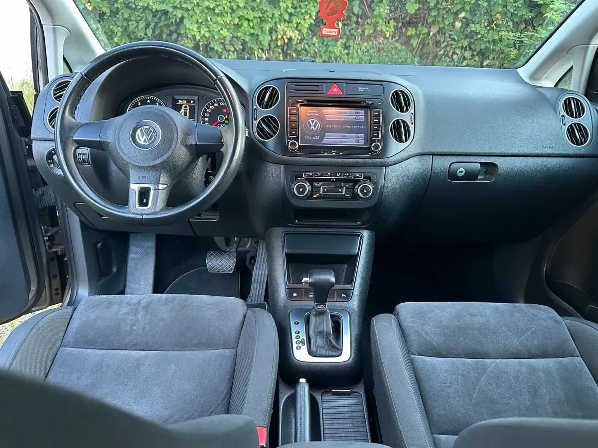 Gebraucht VW Golf Plus Cross 122 PS (89 kW) 2009 Braun Van / Kleinbus