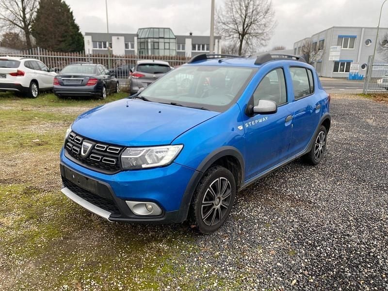 Blau Gebraucht 2019 Dacia Sandero Essentiel Kleinwagen | 4.999 € (Guter Preis) - Bild 1/4