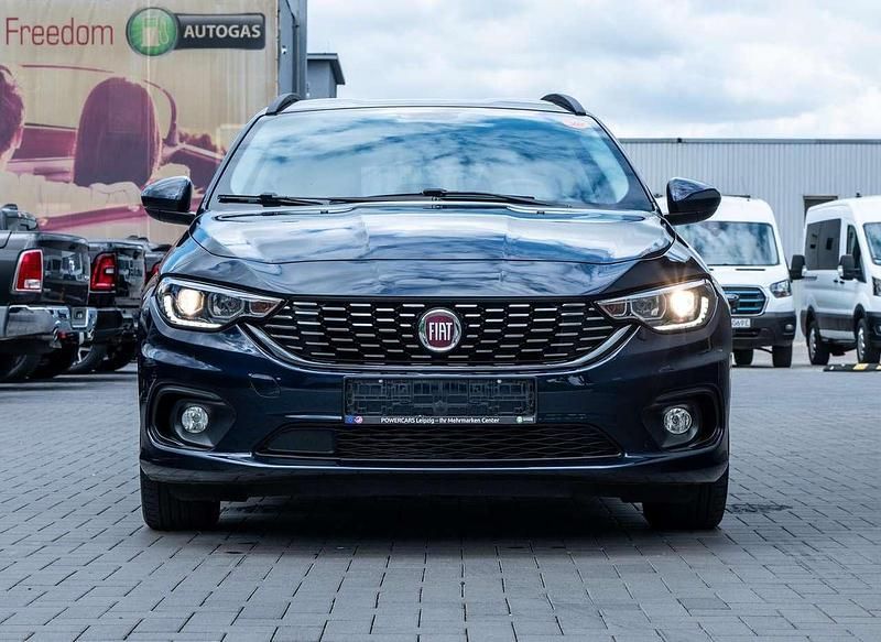 Colore esterno (new blu (vr71 Gebraucht 2017 Fiat Tipo Easy Kombi | 9.499 € (Fairer Preis) - Bild 1/4