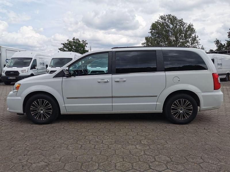 Gebraucht Lancia Voyager S 177 PS (130 kW) 2015 Colore esterno (bright white) Van / Kleinbus