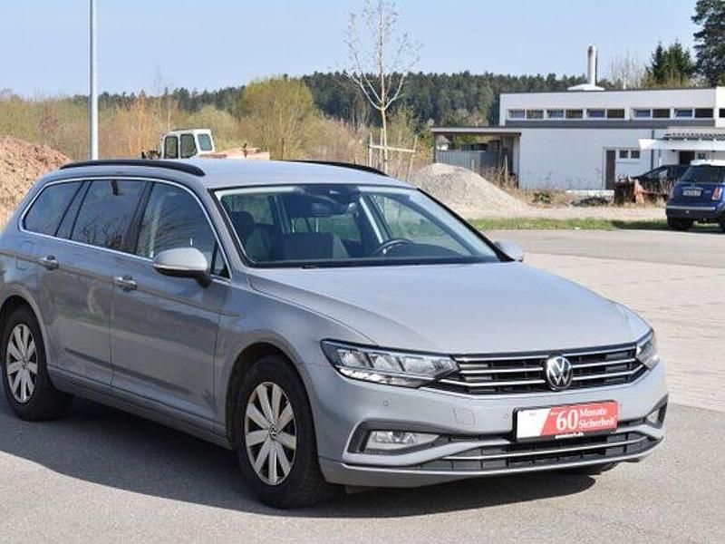 Gebraucht VW Passat Business 122 PS (89 kW) 2022 Grau Kombi