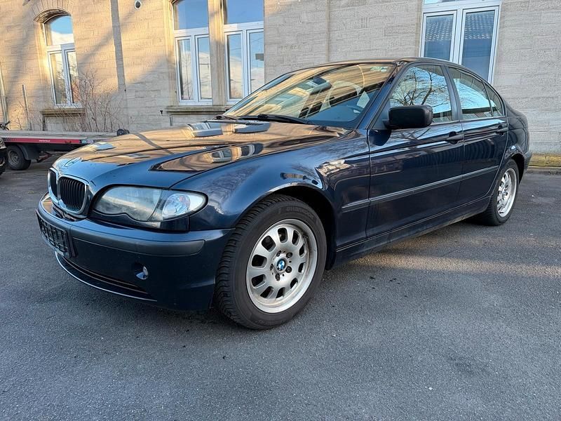 Gebraucht BMW 318 143 PS (105 kW) 2003 Blau Limousine
