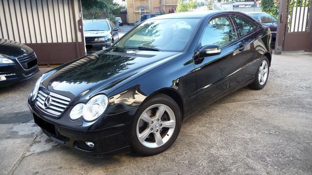 Gebraucht Mercedes CL230 192 PS (141 kW) 2005 Schwarz metallic Coupé