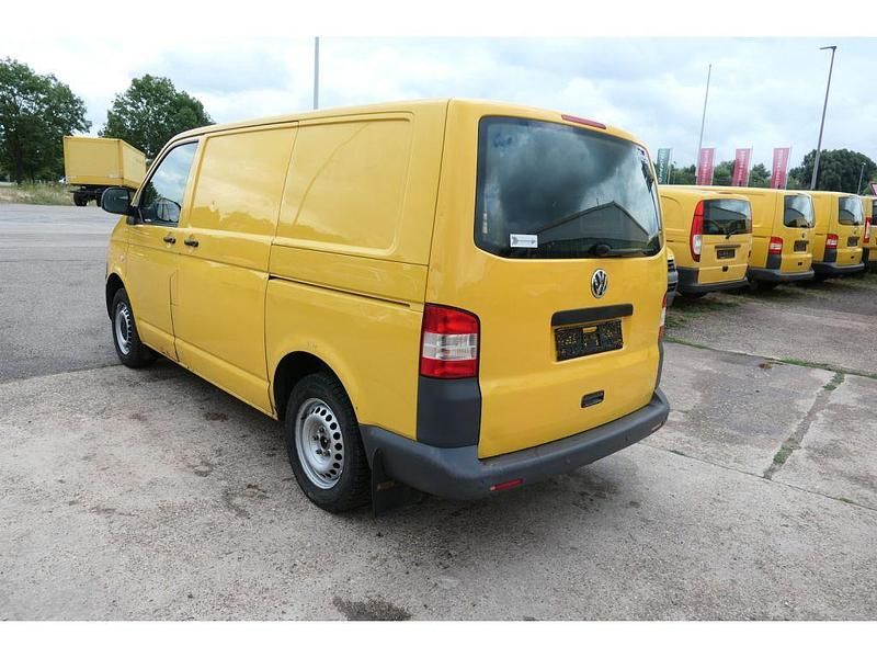 Gebraucht VW T5 84 PS (61 kW) 2011 Ginstergelb r1032 Van