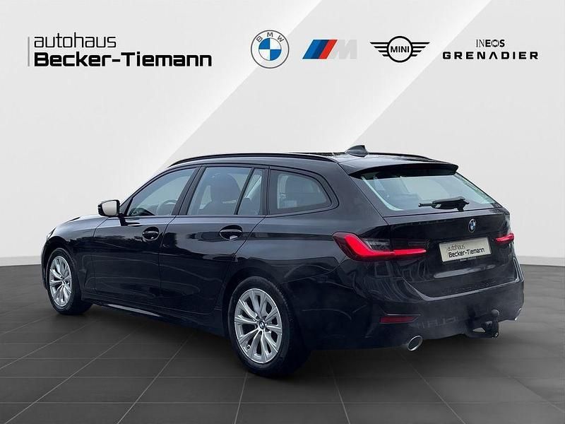 Gebraucht BMW 320 Advantage 190 PS (139 kW) 2022 Schwarz Limousine