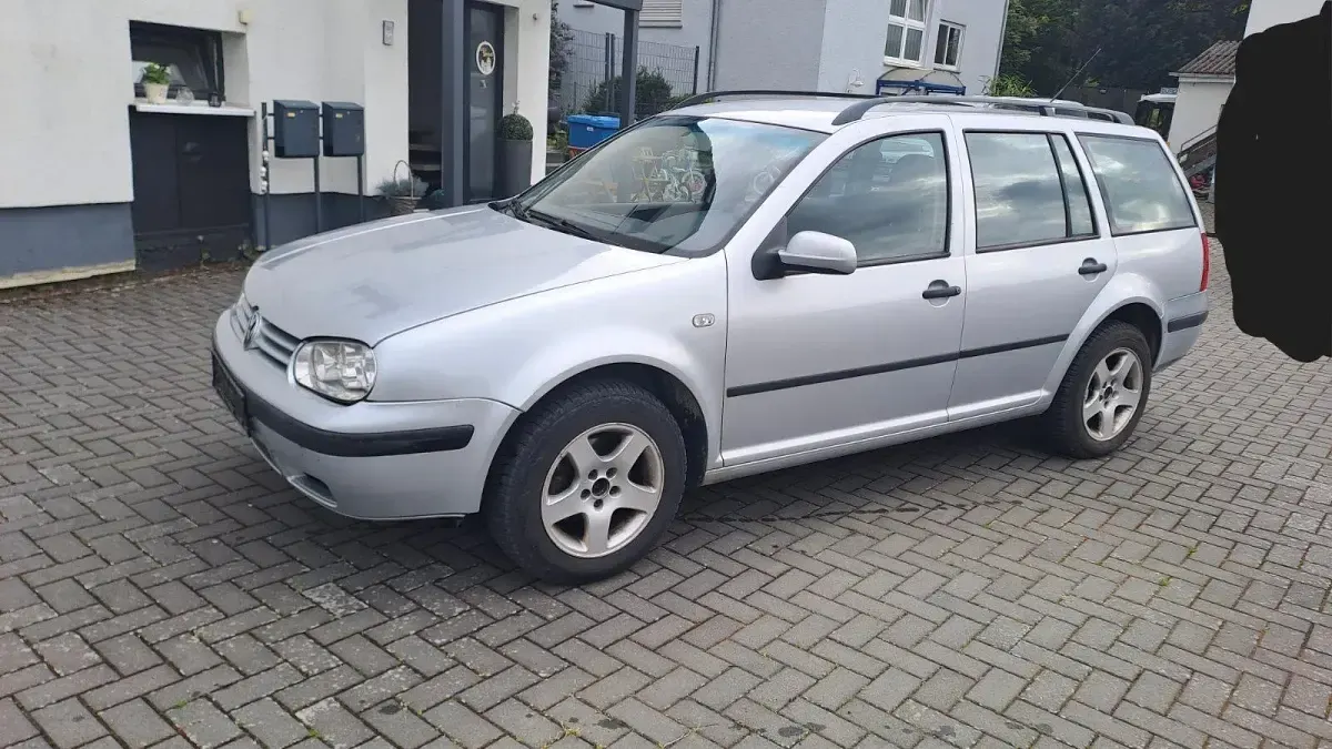 Gebraucht VW Golf IV 101 PS (74 kW) 2002 Silber Kombi