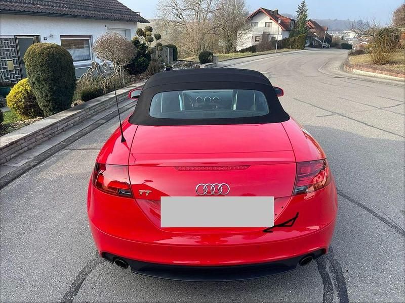 Gebraucht Audi TT Roadster Design 211 PS (155 kW) 2011 Rot Cabrio