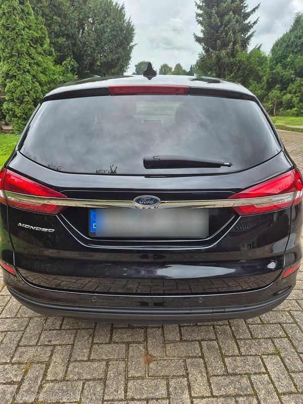 Gebraucht Ford Mondeo Trend 150 PS (110 kW) 2020 Schwarz Kombi