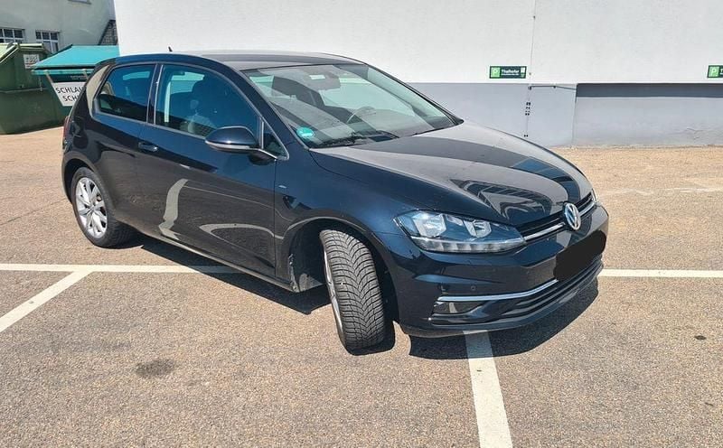 Schwarz Gebraucht 2019 VW Golf VII Join Limousine | 13.500 € (Superpreis) - Bild 1/4