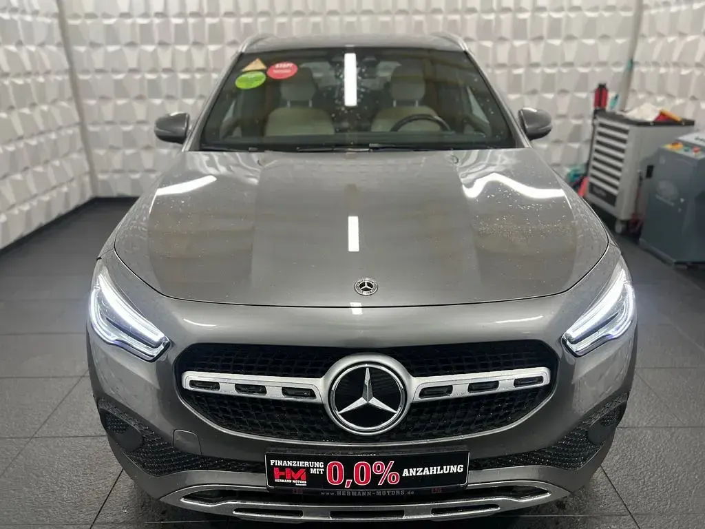 Gebraucht Mercedes GLA250 Progressive 218 PS (160 kW) 2020 Grau SUV