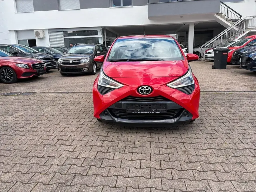 Gebraucht Toyota Aygo X-play 72 PS (52 kW) 2021 Rot Kleinwagen