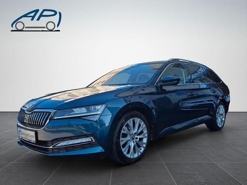Blau Gebraucht 2022 Skoda Superb Premium Edition Kombi | 22.300 € (Fairer Preis) - Bild 1/4